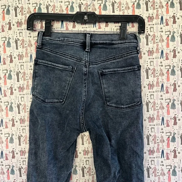 Old Navy Jeggings 🖤 - Picture 5 of 6